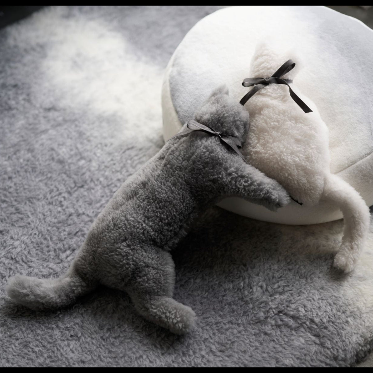 SERENE4.0 MERINO WOOL CAT cushion