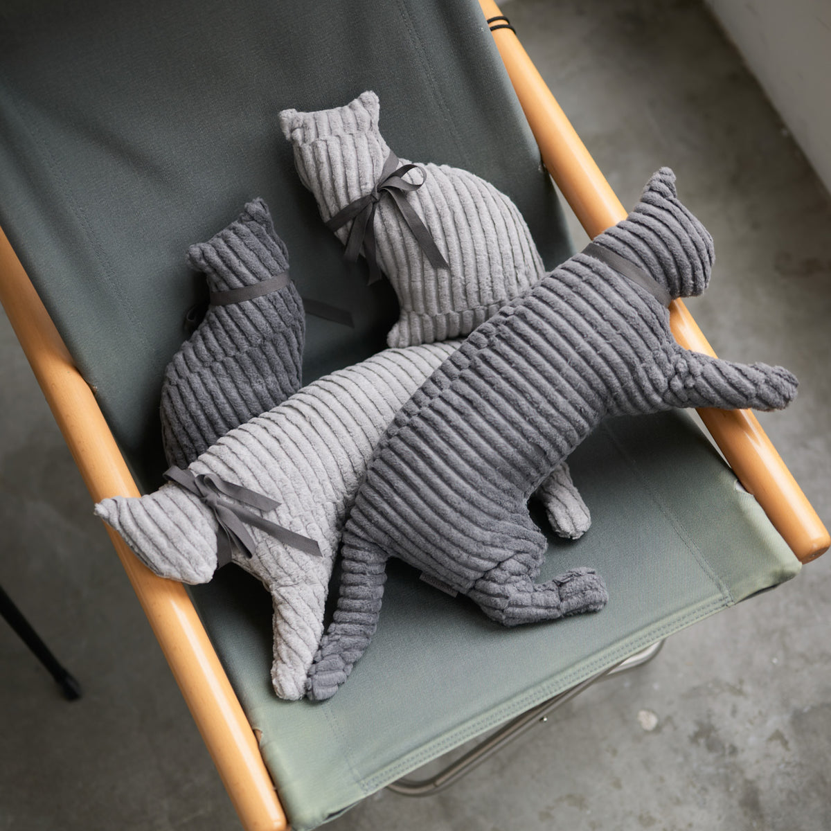 GRAU COTTON CAT Body Pillow