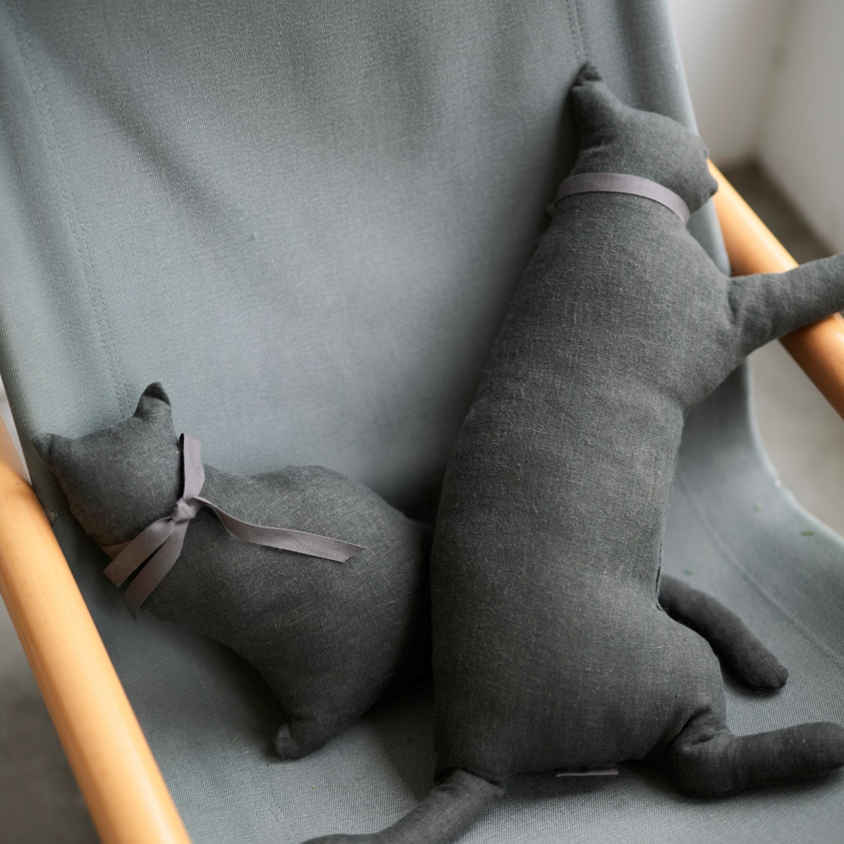 Fab Cat VENT LINEN Cat Cushion – LOOM&SPOOL