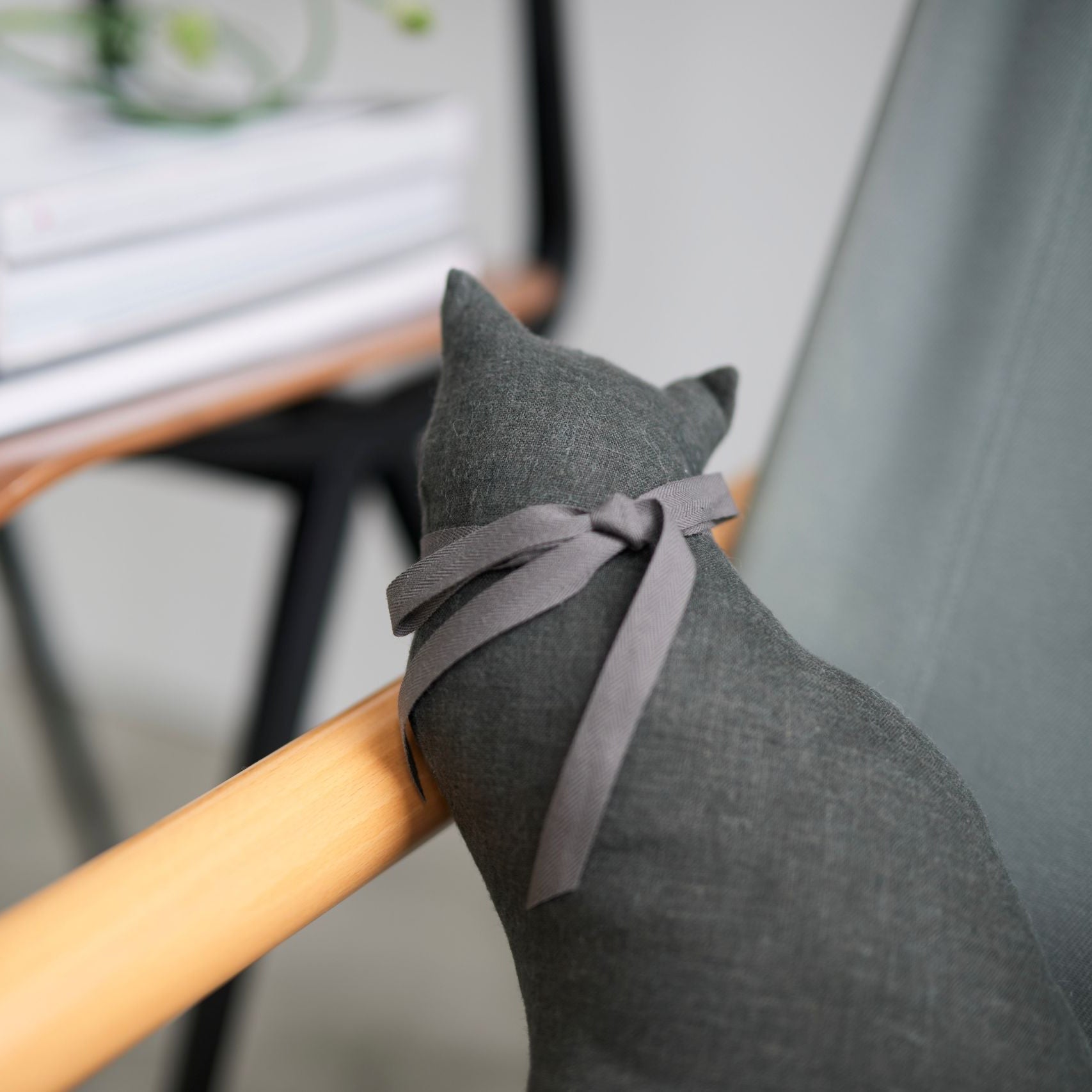 Fab Cat VENT LINEN Cat Cushion – LOOM&SPOOL