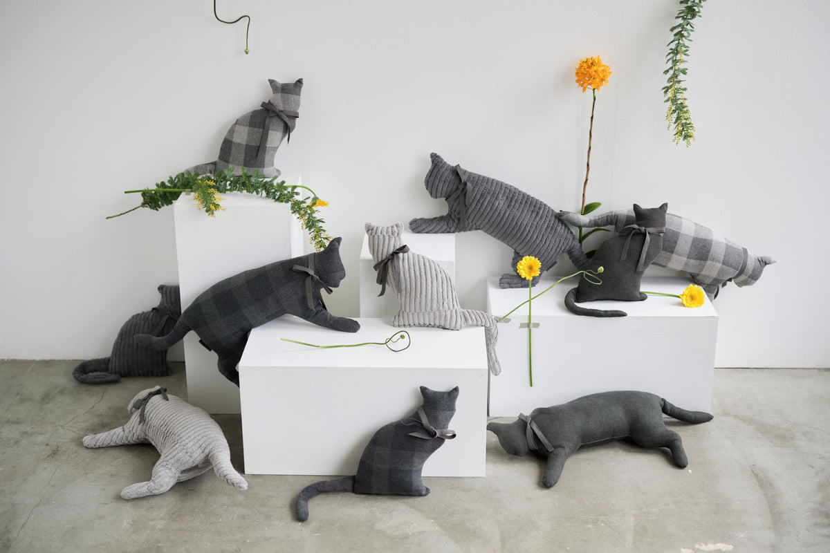 Fab Cat VENT LINEN Cat Cushion