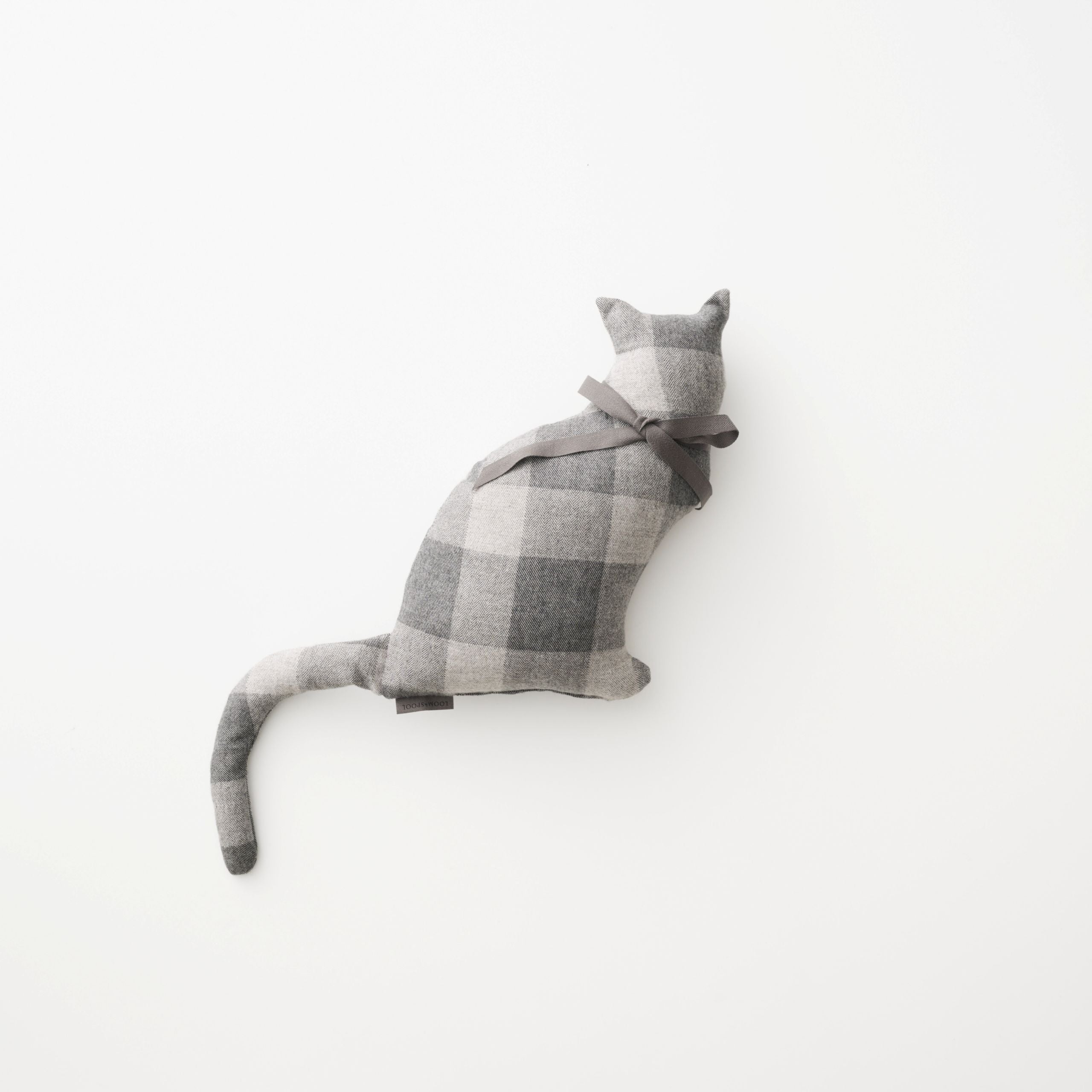 Fab Cat VENT CHECK Cat cushion – LOOM&SPOOL