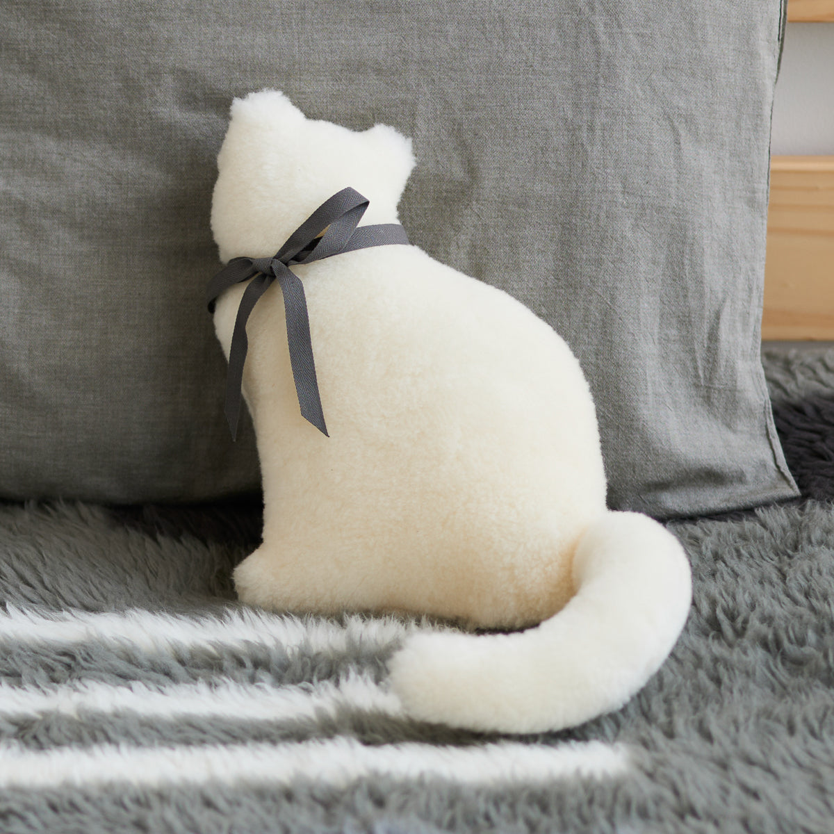 SERENE7.0 MERINO WOOL CAT cushion