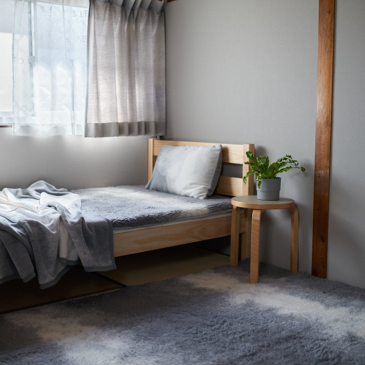100% PURE NEW VIRGIN WOOL PILE ラグ ラグ・マット類 – LOOM&SPOOL