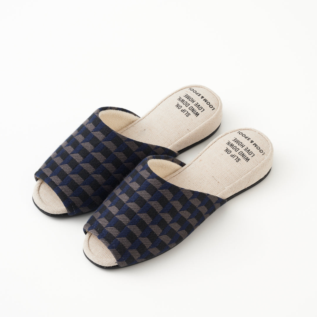 GeoVis pulling over slippers / ジオビズ吊り込みスリッパ – LOOM&SPOOL